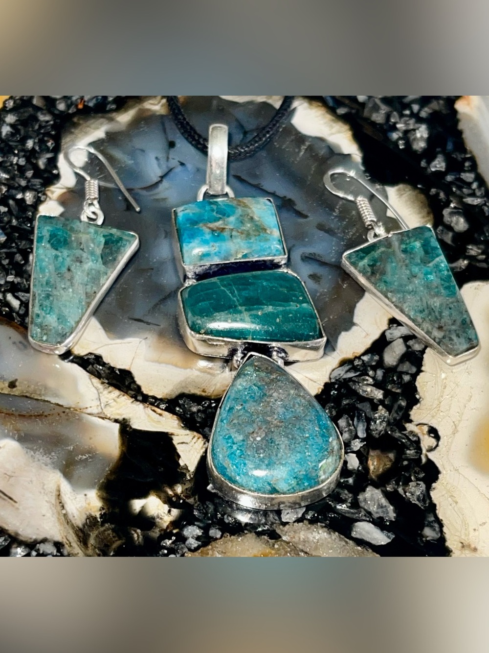 Blue Apatite Pendant & Earrings Set - Picture 12 of 17